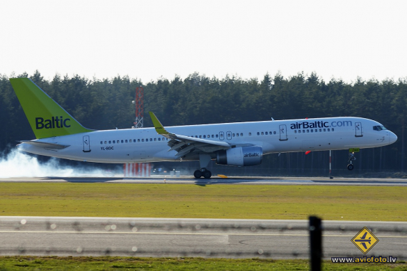Boeing 757-256